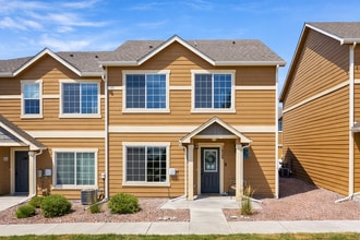 Building Photo - 1829 Final View Aly