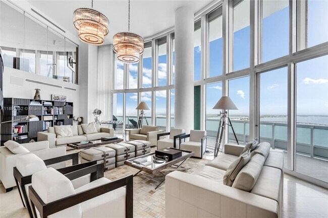 Foto del edificio - 1643 Brickell Ave