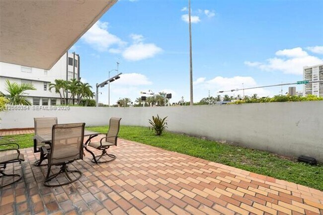 Foto del edificio - 4101 Indian Creek Dr