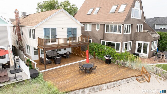 Building Photo - 989 Fairfield Beach Rd