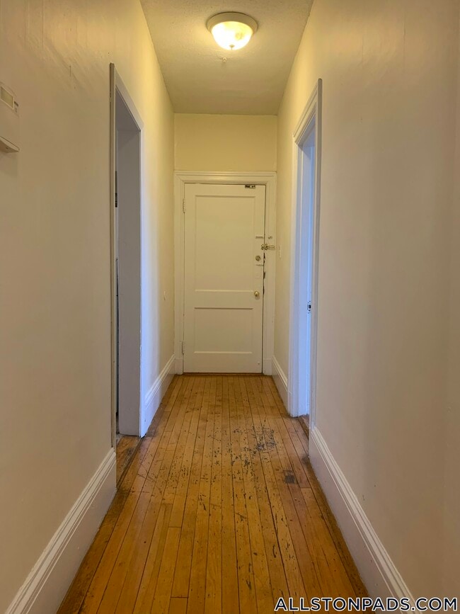 Building Photo - 441 Cambridge St