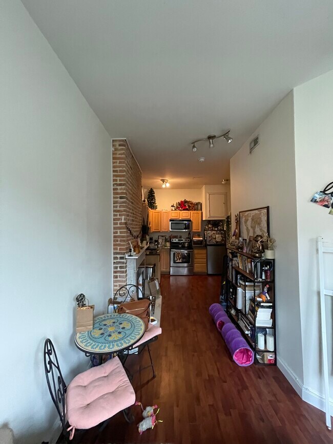 Foto del edificio - 927 N Calvert St