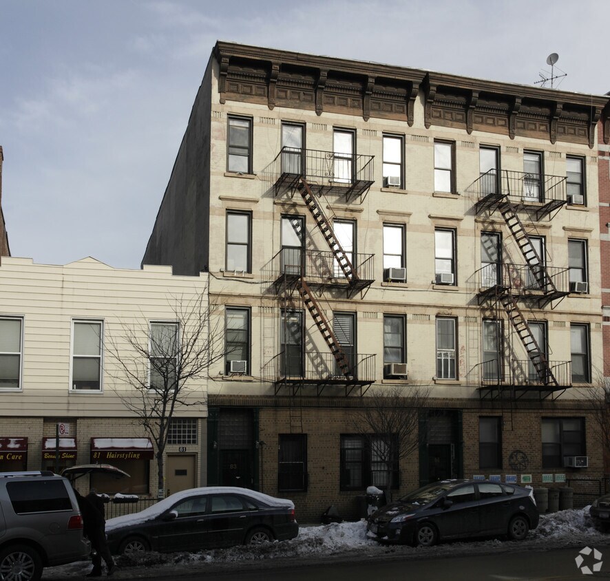 Primary Photo - 83 Greenpoint Ave