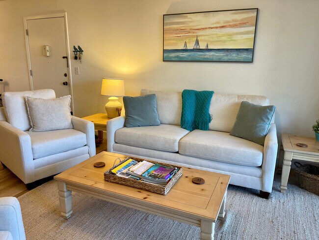 Foto del edificio - 740 White Pine Tree Rd