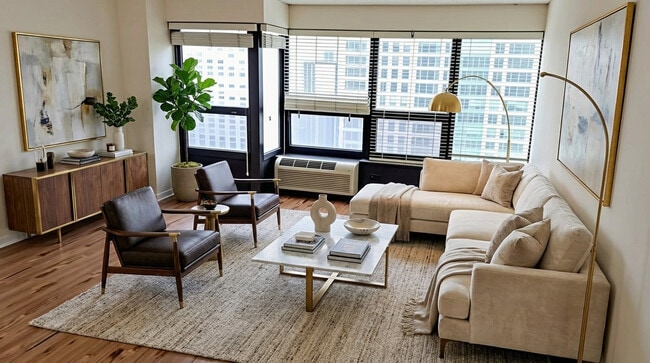 Foto del edificio - 30 E Huron St