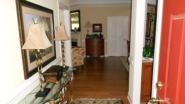 Interior Photo - 2620 Lockwood Rd