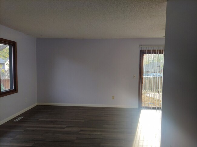 Foto del edificio - Dreamland Home Ventures