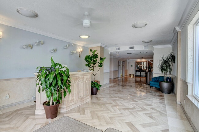 Foto del edificio - 2840 S Ocean Blvd