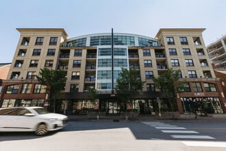 Building Photo - W Suites