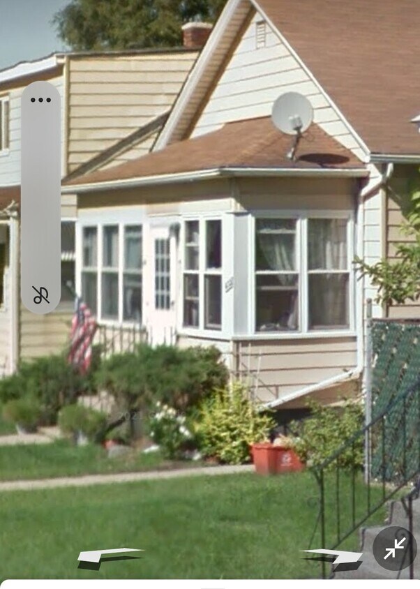 Primary Photo - 4133 Carey St