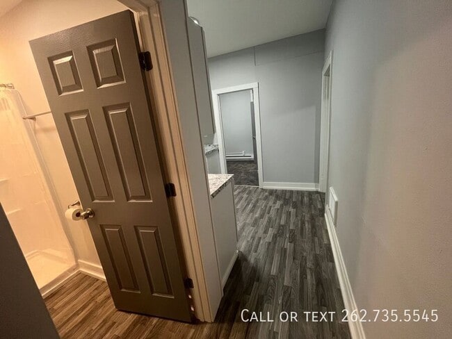 Foto del edificio - 1741 S 81st St
