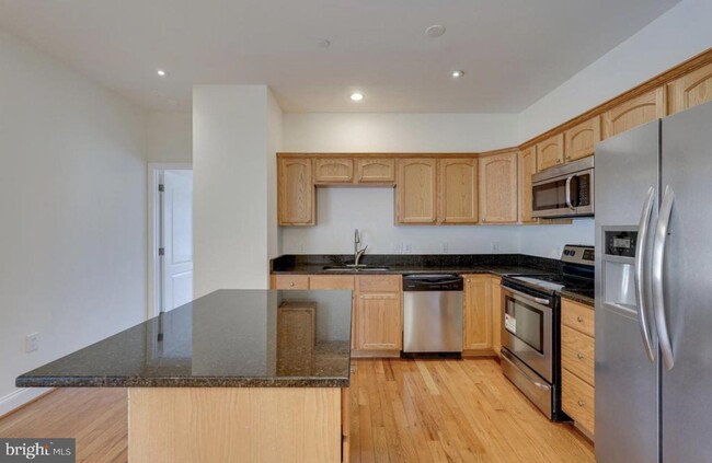 Building Photo - 580 50th St NE