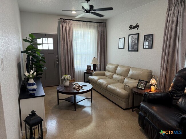 Foto del edificio - 2322 Ocean Ave