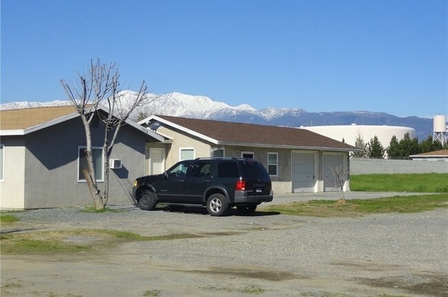 Foto del edificio - 17784 Marygold Ave