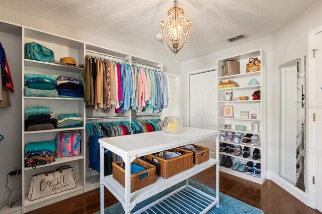 Foto del edificio - 3050 Mandolin Dr