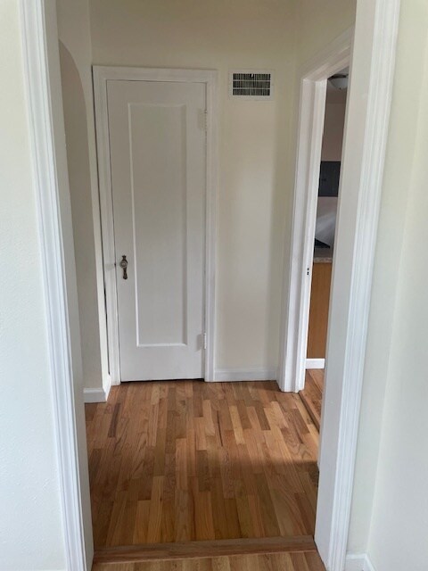 Building Photo - 2217 Elm St