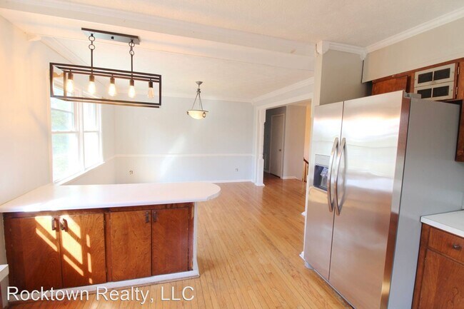 Building Photo - 5 br, 3 bath House - 425 Eastover Drive