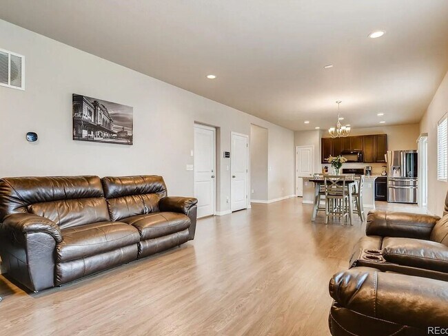 Foto del edificio - 4 Bedroom Single Family Home in Colorado S...