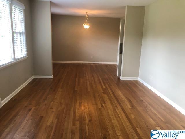 Foto del edificio - 328 Graycroft Dr SW