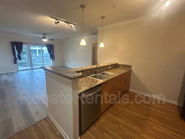 Foto del edificio - 8290 Gate Pkwy W