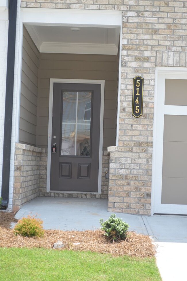 Foto del edificio - New Construction Townhouse in Oakwood