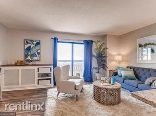 Foto principal - 410 Groveland Ave