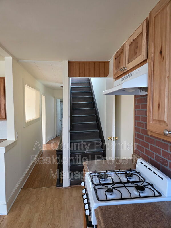 Building Photo - 4 Henshaw Ct