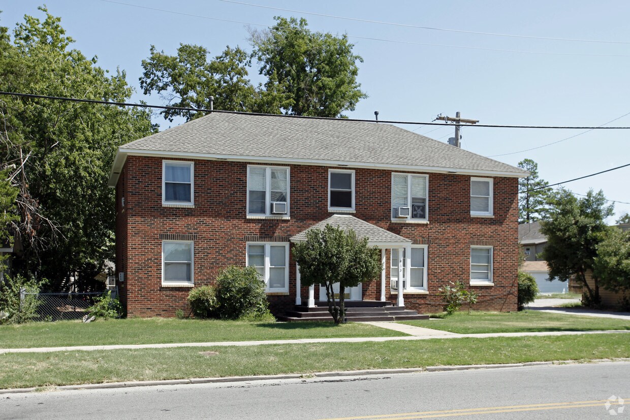 Primary Photo - 413 S Webster Ave