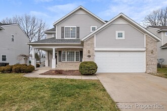 Building Photo - 3671 Falling Leaf Dr SE