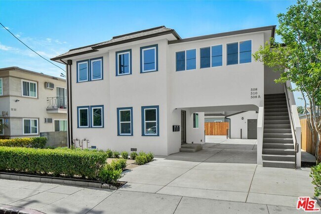 Building Photo - 508 E Palmer Ave