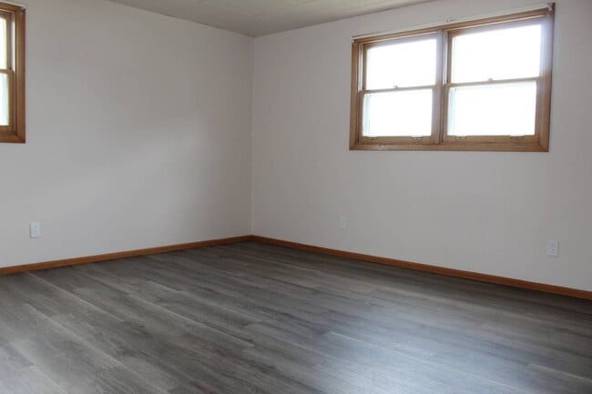 Foto del edificio - 1314 Maple Dr
