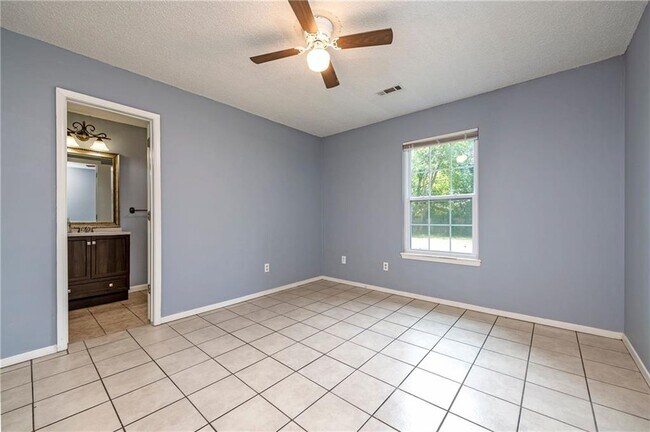 Foto del edificio - 3408 W Olive St