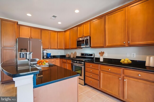 Building Photo - 42722 Keiller Terrace