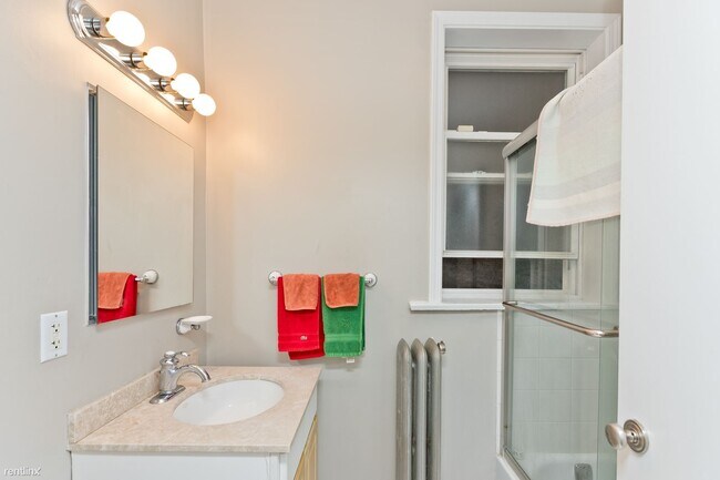 Foto del edificio - 2 br, 2 bath Condo - 1258 W Cornelia Ave