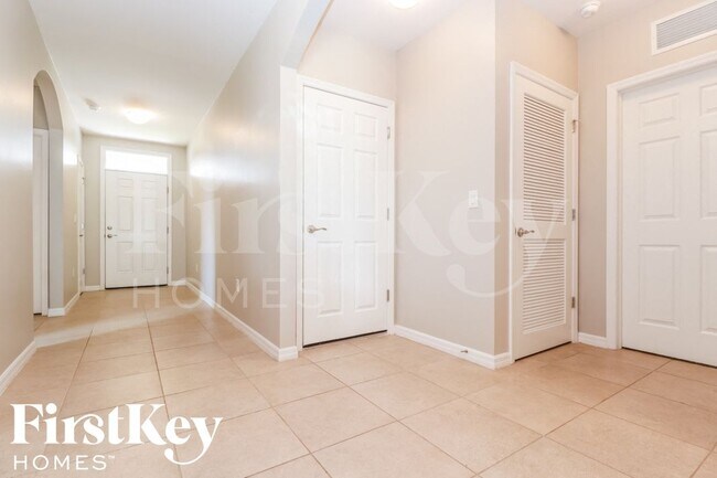 Foto del edificio - 710 SW 12th St