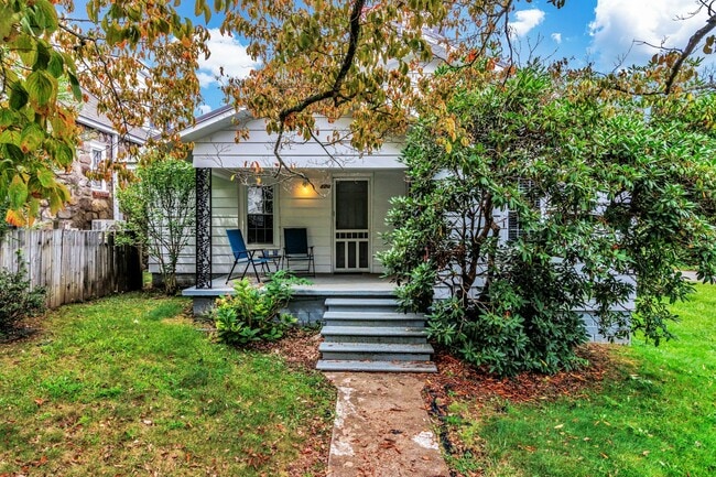 Building Photo - 120 Fountain Way