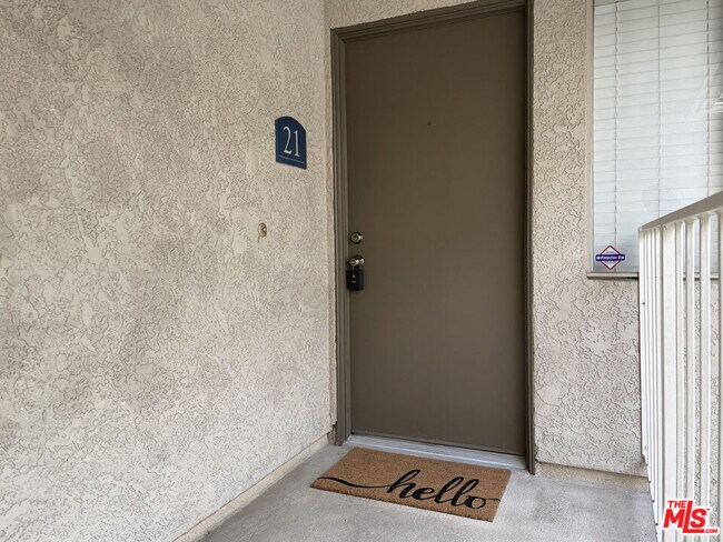 Foto del edificio - 2410 N Towne Ave