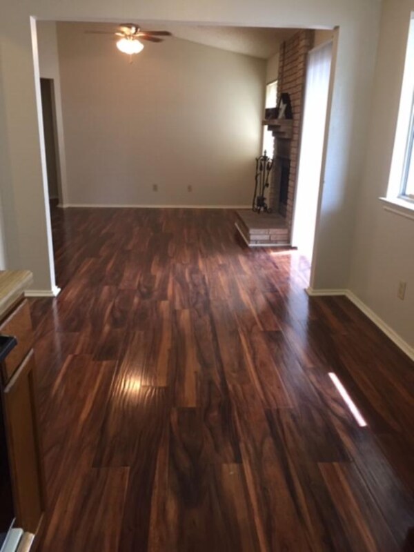 Foto del edificio - 4406 Knollchase