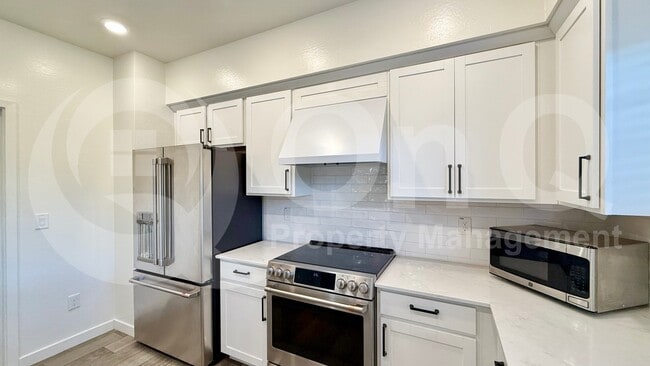 Building Photo - 2750 S Voyager Dr