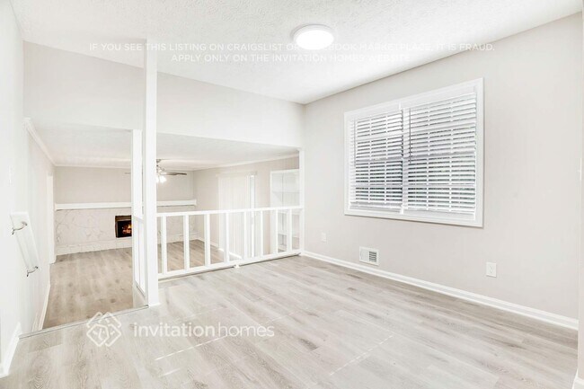 Foto del edificio - 488 Pineburr Ln