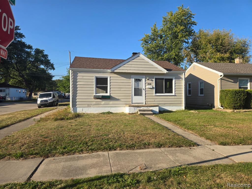 Foto principal - 108 W Kalama Ave