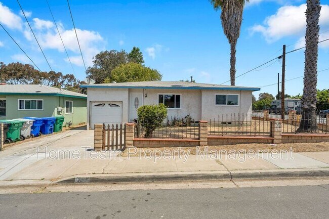 Building Photo - 4366 Hilltop Dr