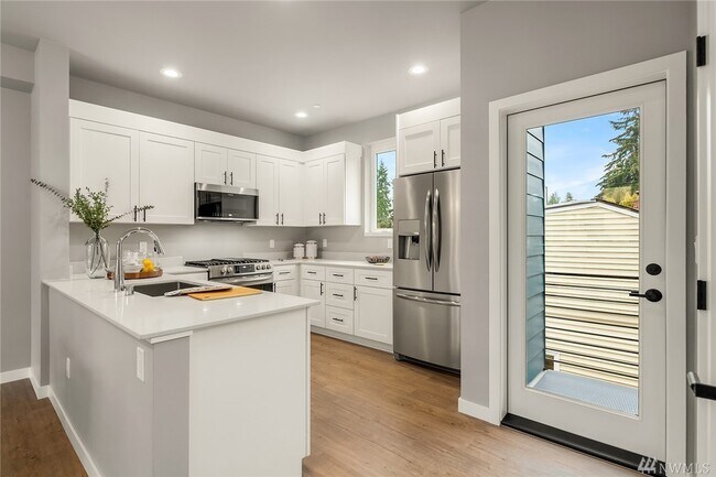 Foto del edificio - 18028 10th Ave NE
