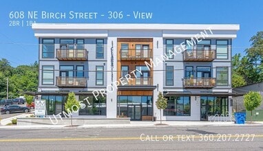 Building Photo - 608 NE Birch St