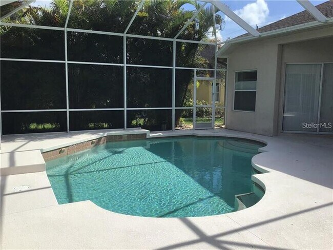 Foto del edificio - 1292 Hillsborough Blvd