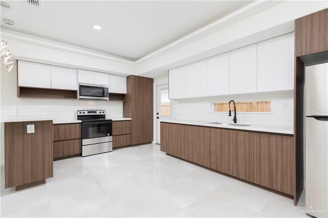 Foto del edificio - 14 Providence Ave