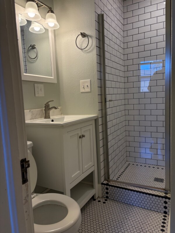 Building Photo - 2024 W Pacific Ave