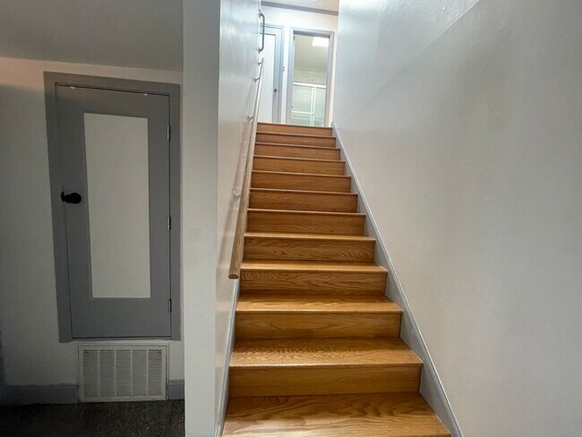 Foto del edificio - 185 Margaret Ave