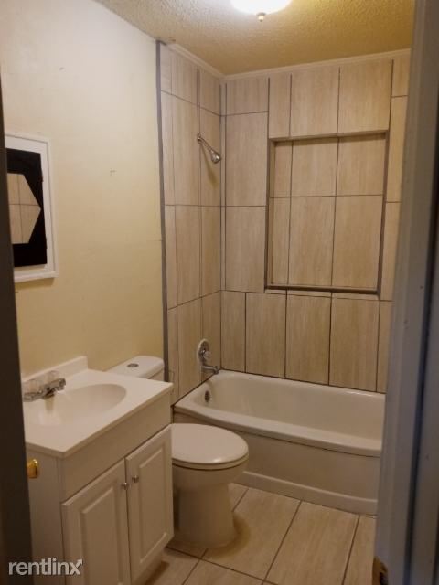 Building Photo - 2 br, 1 bath House - 504 Doucette St