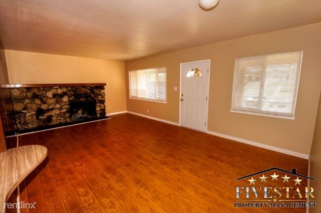 Building Photo - 3 br, 0.5 bath House - 2201 Fairfax Road